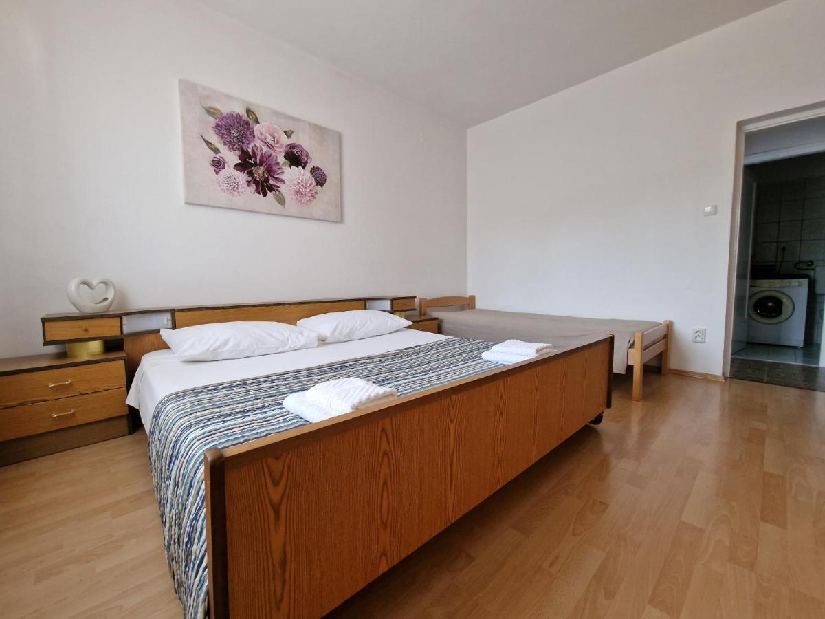 Apartment Sostaric Vrh  ภายนอก รูปภาพ