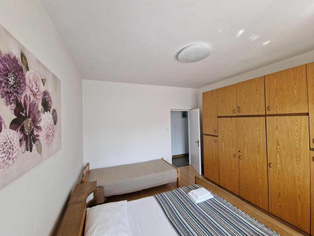 Apartment Sostaric Vrh  ภายนอก รูปภาพ