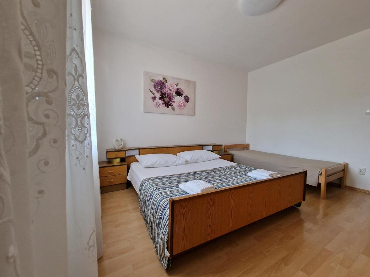 Apartment Sostaric Vrh  ภายนอก รูปภาพ